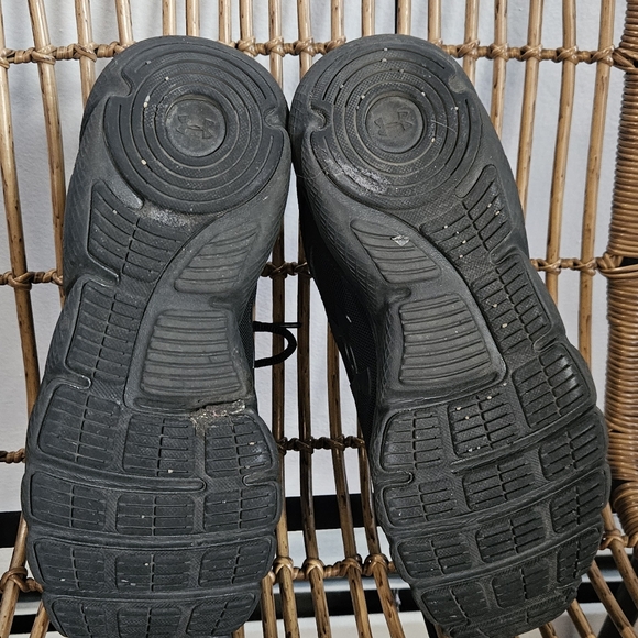 Under Armour Charged Assert Running Shoes - Picture 6 of 7